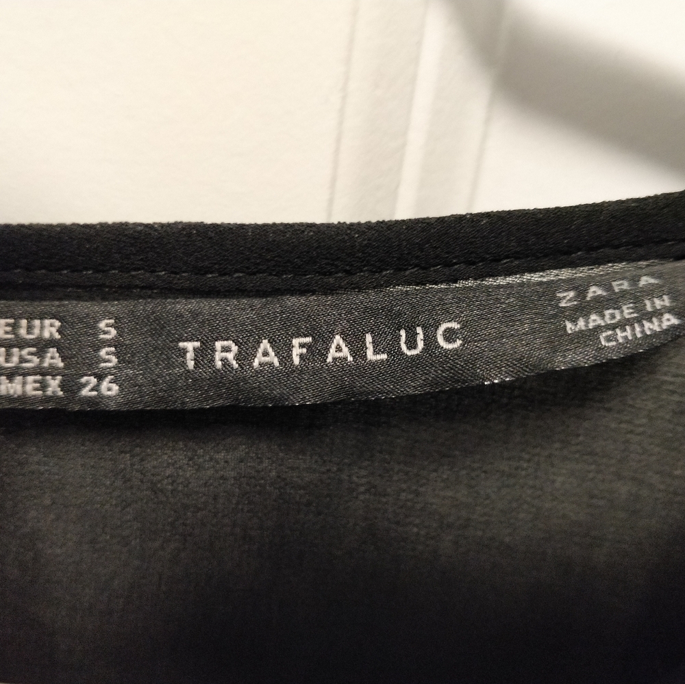 ZARA Cropped Ruffle Blouse - Picture 4 of 6